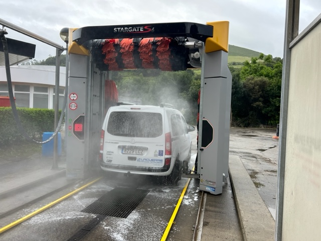 Instalación del puente de lavado en la estación