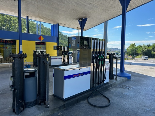 Surtidores en funcionamiento